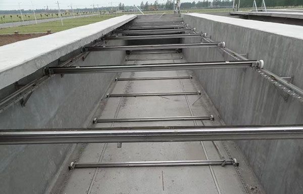 Chain scraper system for collecting bottom sediment and floating substances